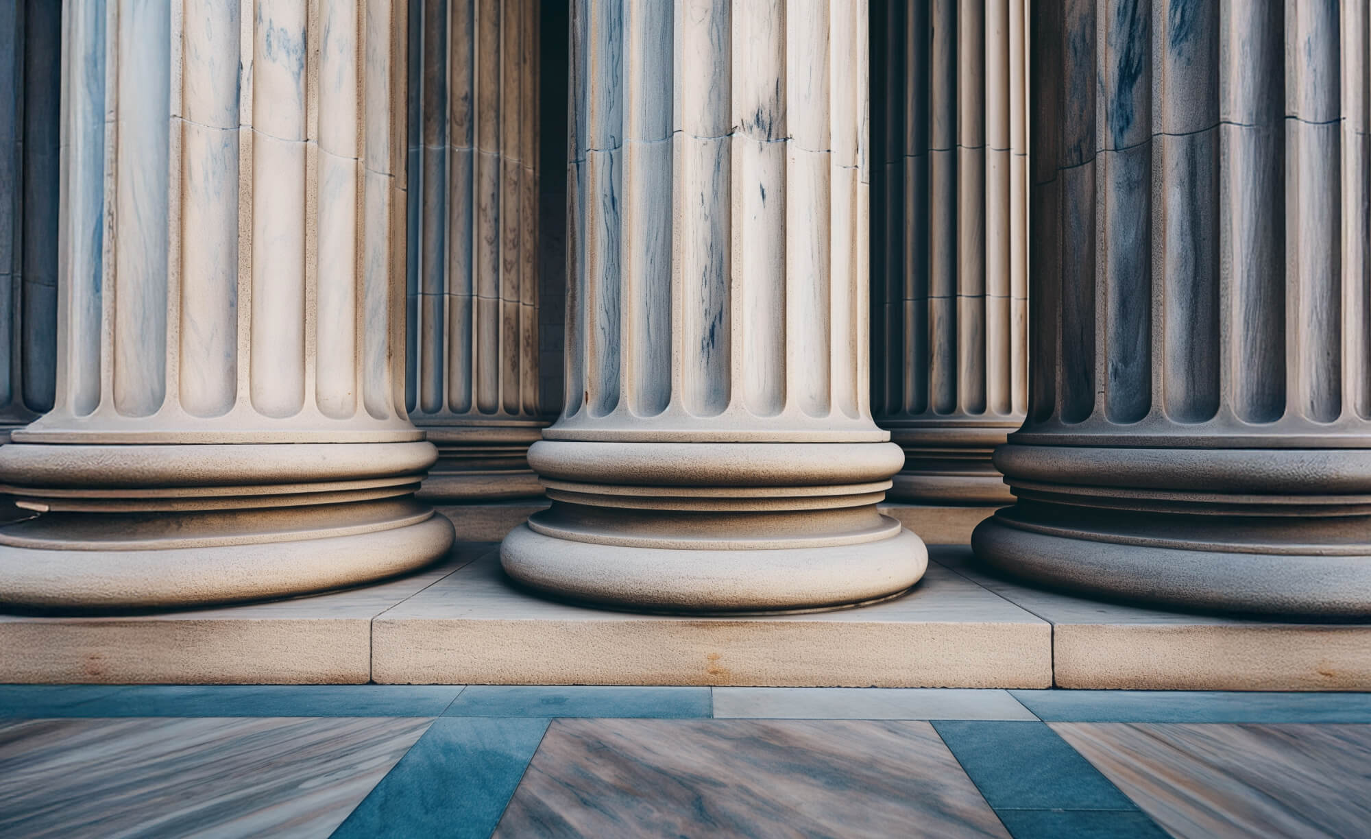 very large columns on government building